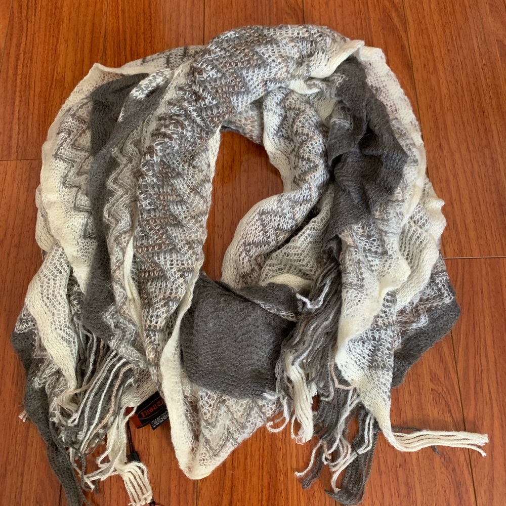 NWT Missoni Ruched Scarf
